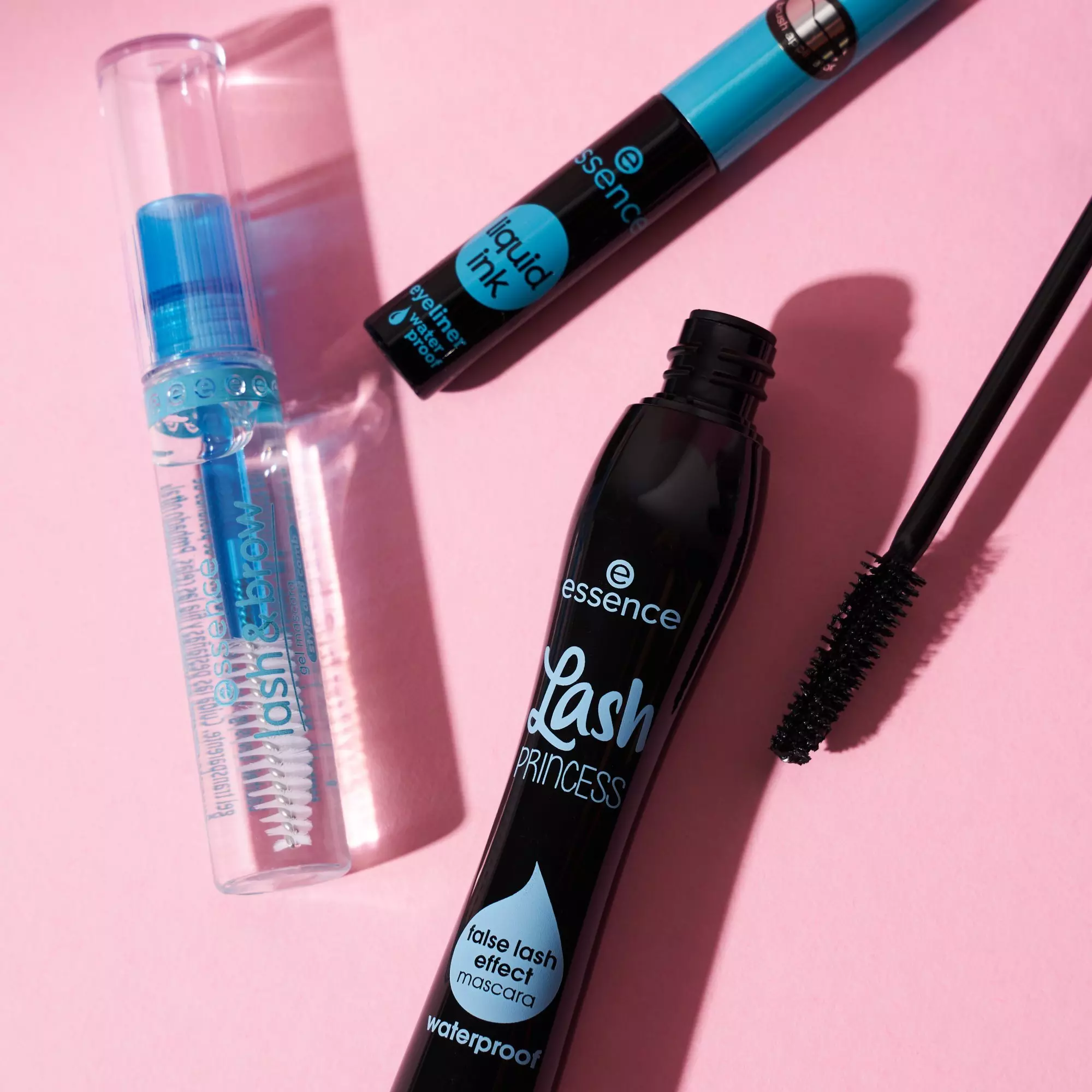 MASCARA DE PESTAÑAS ESSENCE A PRUEBA DE AGUA - Imagen 2