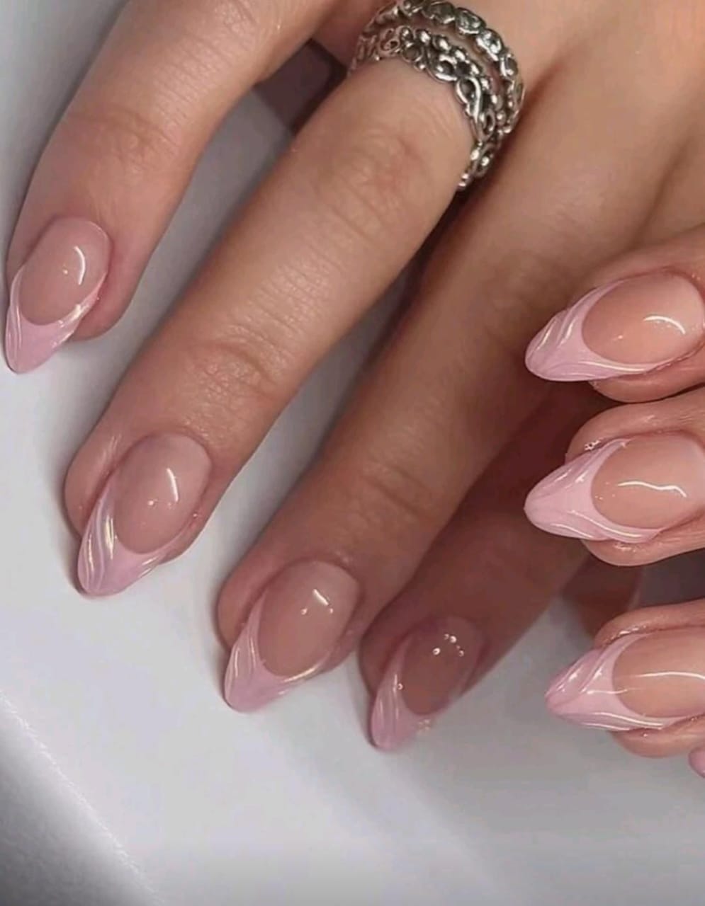 30 PIEZAS DE UÑAS CORTAS ALMENDRAS