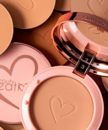 FLAWLESS STAY POWDER FOUNDATION BEAUTY CREATIONS