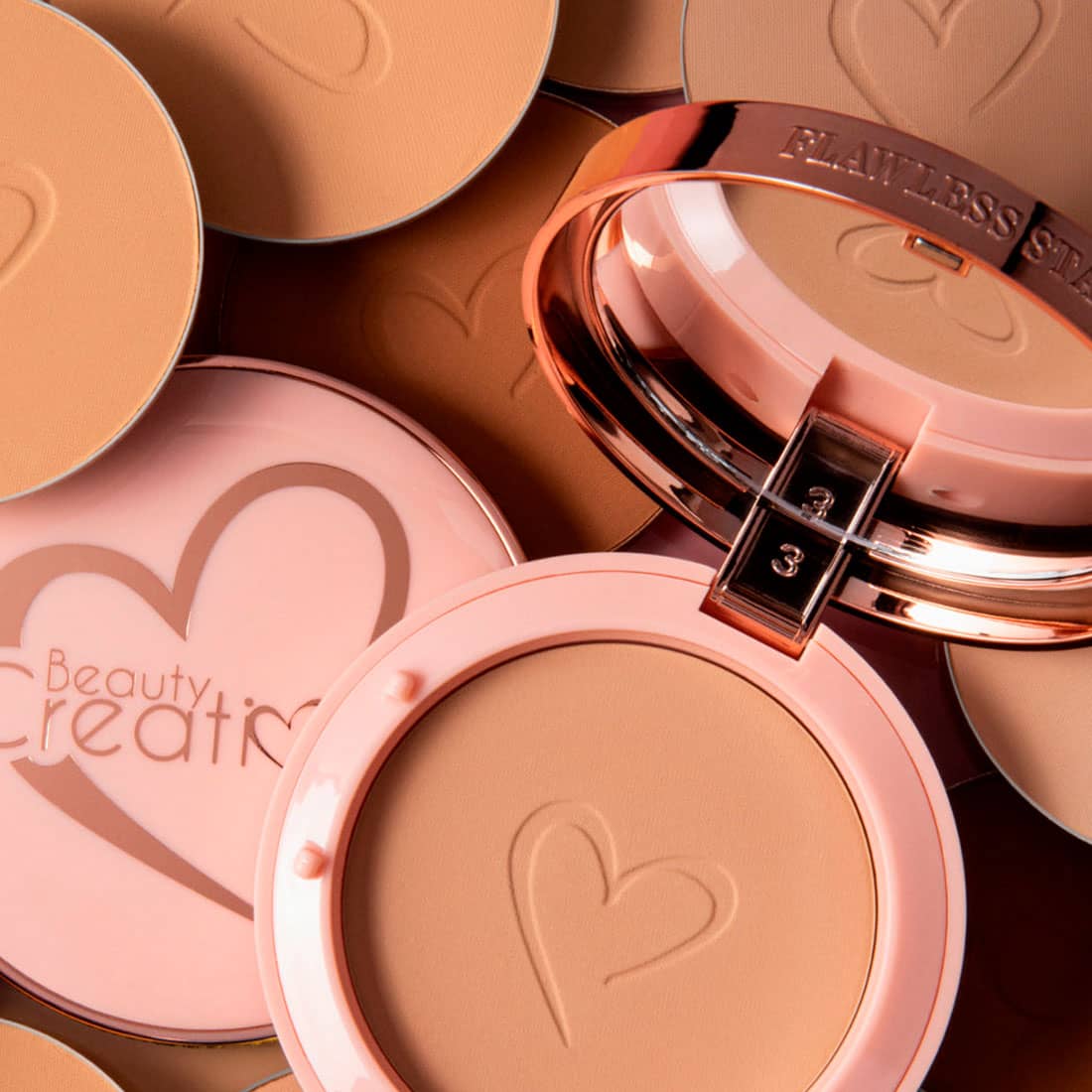 FLAWLESS STAY POWDER FOUNDATION BEAUTY CREATIONS