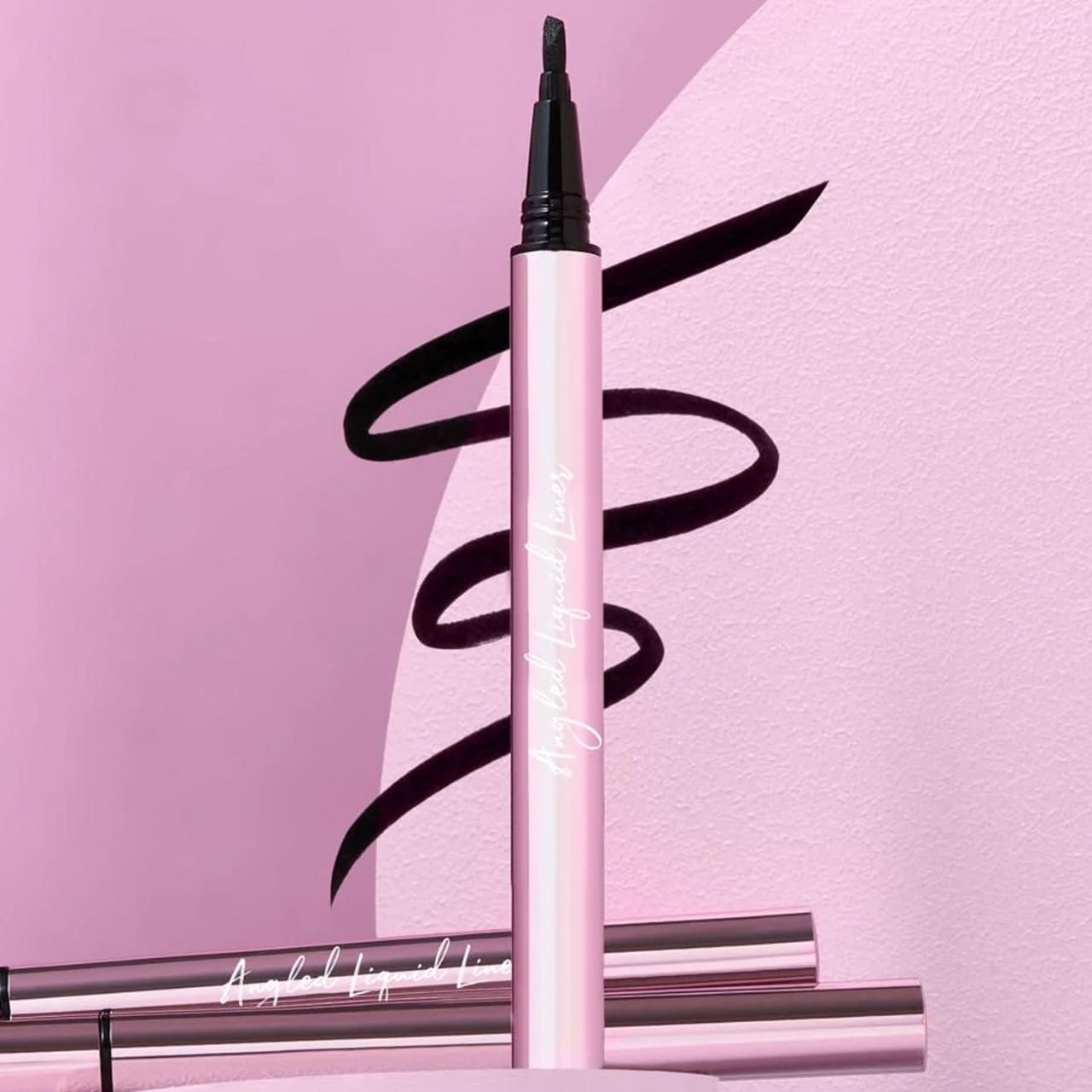 DELINEADOR PUNTA GRUESA BEAUTY CREATIONS