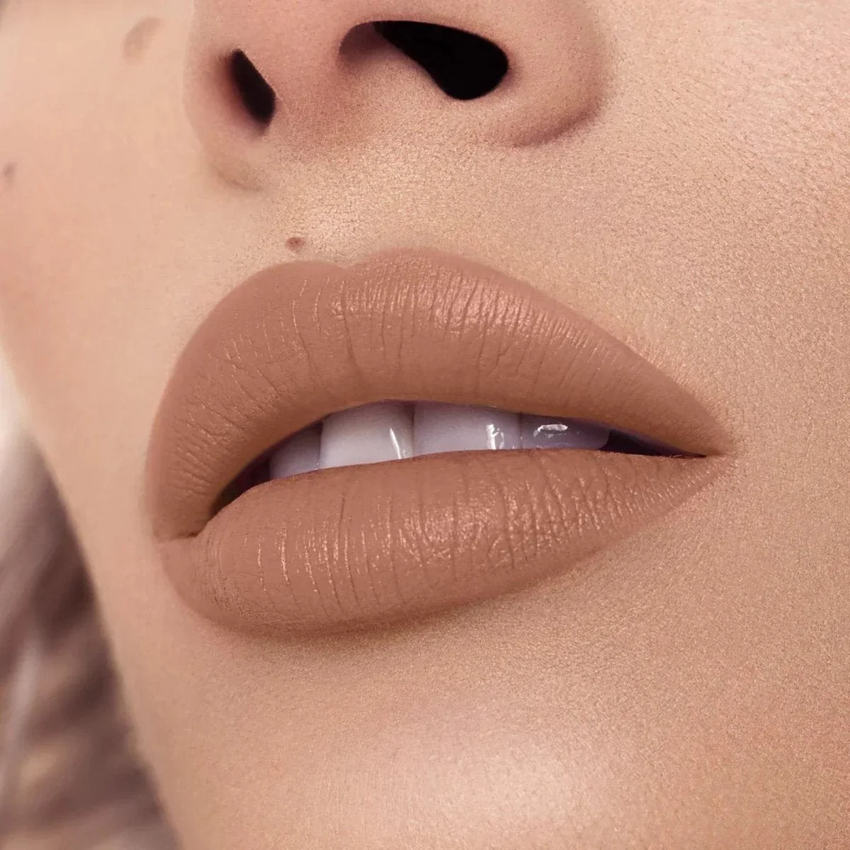 LABIAL TEASE ME BEAUTY CREATIONS - Imagen 17