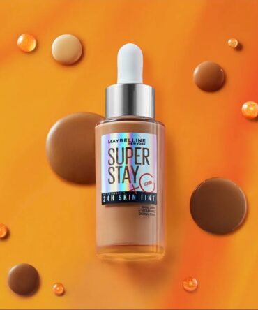 BASE MAYBELLINE SUPER STAY 24H SKIN TINT SERUM VITAMINA C