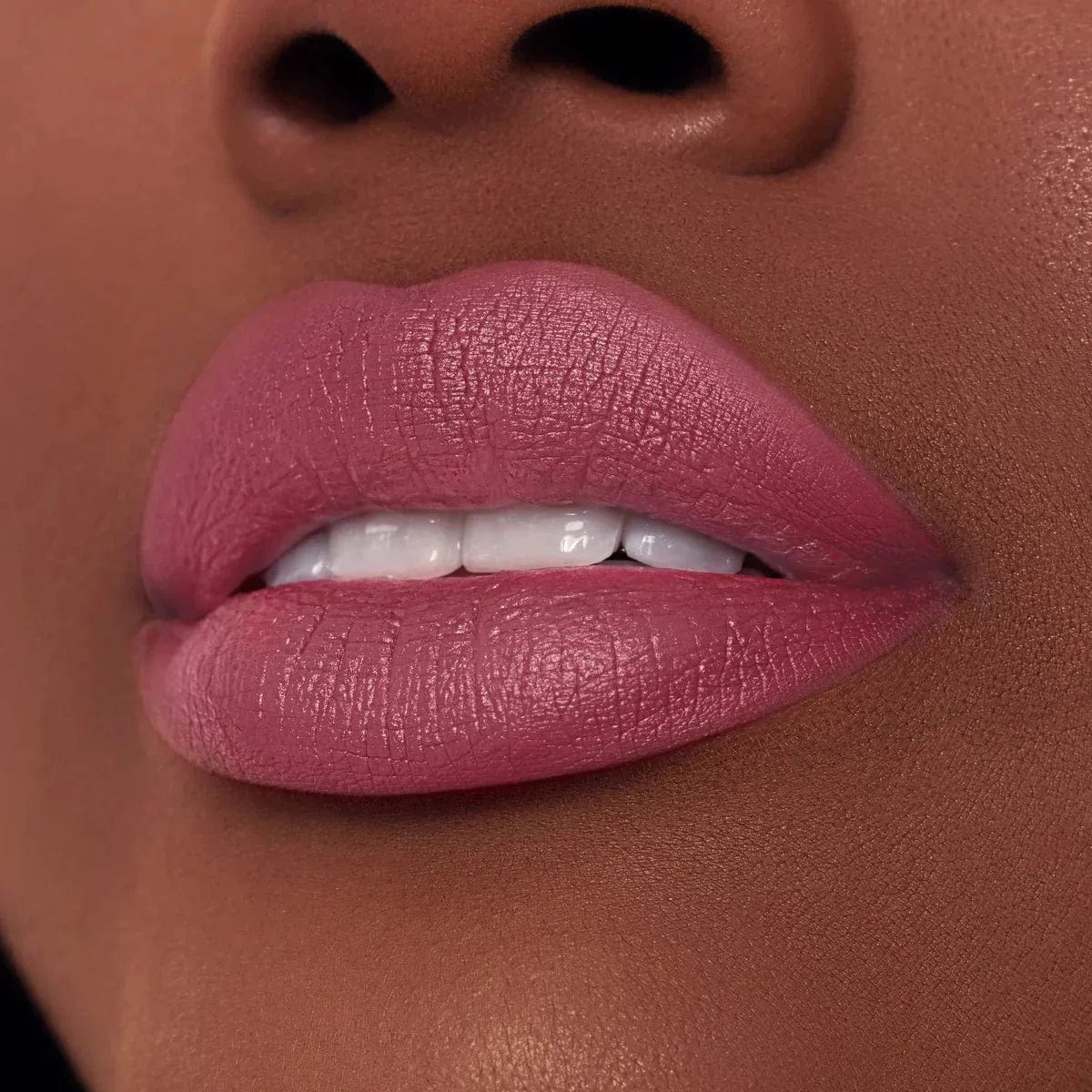 LABIAL TEASE ME BEAUTY CREATIONS - Imagen 9
