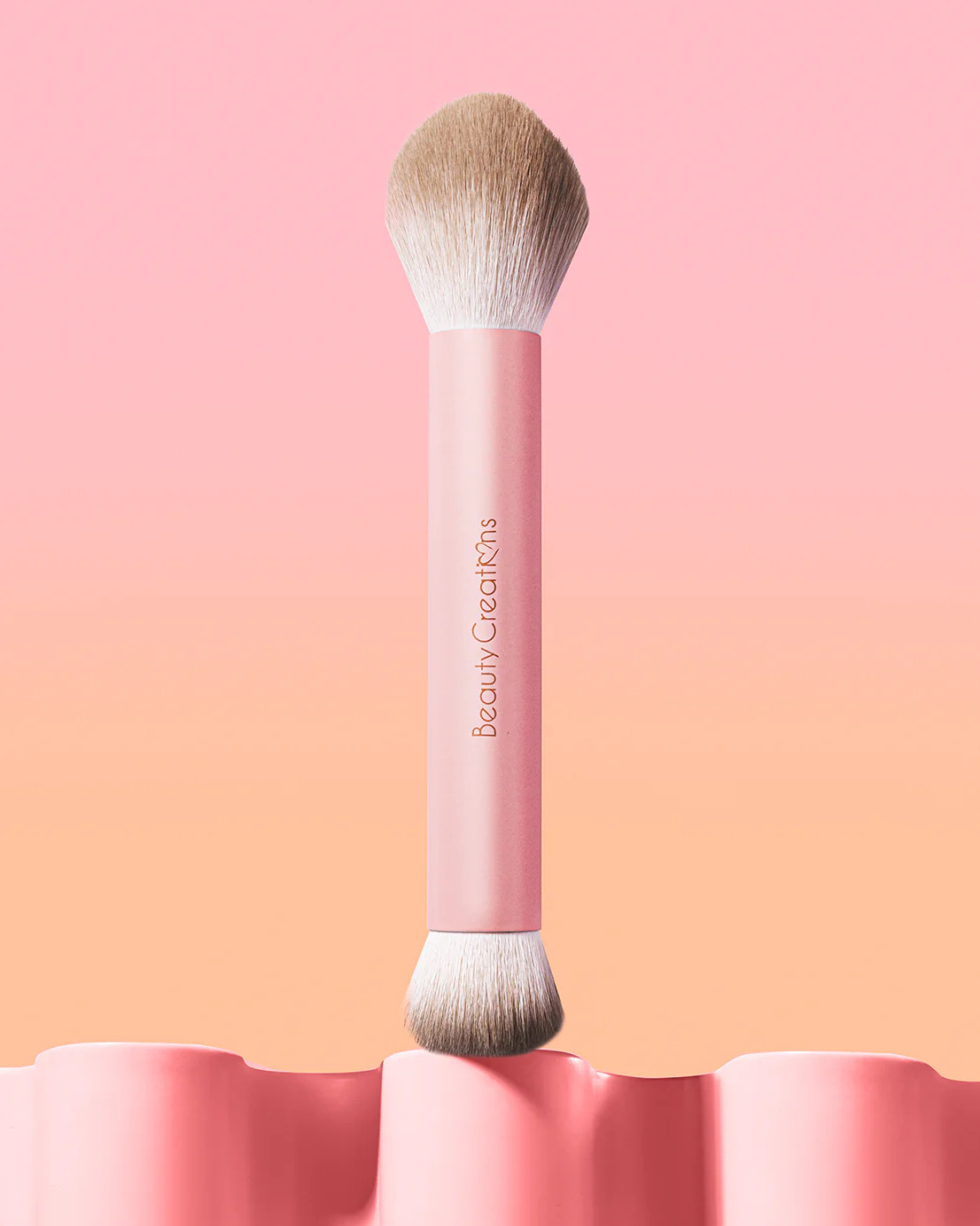 BROCHA DUAL SIDED BLUSH BLUSH BEAUTY CREATIONS - Imagen 4